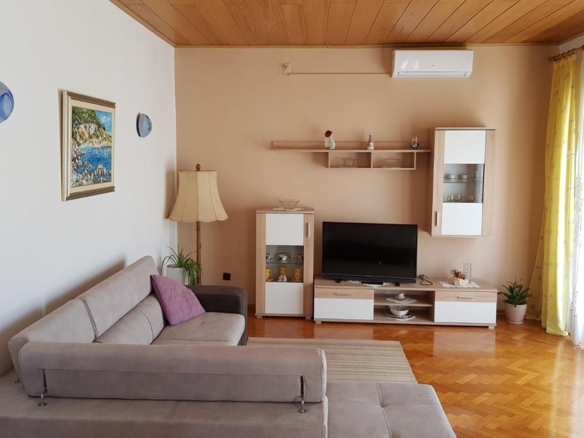 Apartments Labor Водице Екстериор снимка